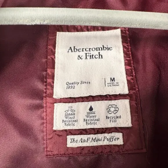 Abercrombie & Fitch A&F Satin Mini Puffer Jacket Sz M Burgundy Red Coat - Picture 12 of 13